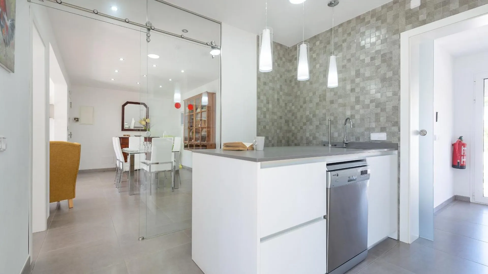 Assimetric, A Solo 50 Metros De La Playa Διαμέρισμα Αλκούδια